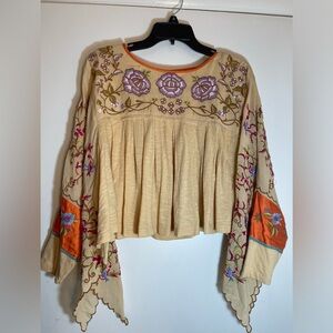 Free People-Embroidered Top-with Bell Sleeves-Sm Very Beautiful!!